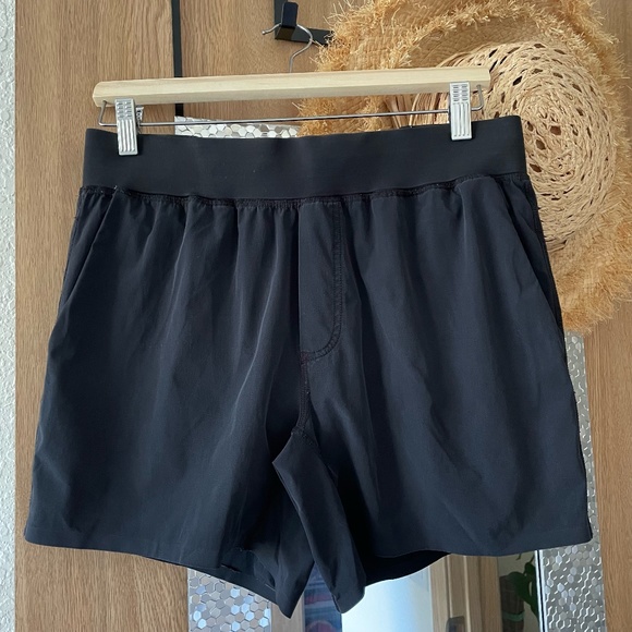 State Concepts workout shorts in black - Picture 1 of 4